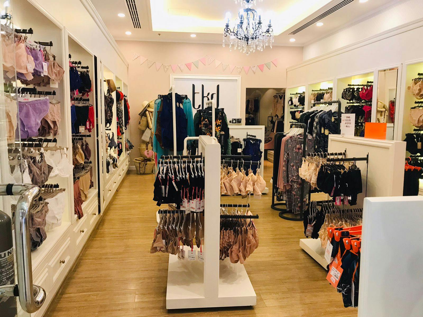 TKD Lingerie Dubai retail store O2O commerce strategy